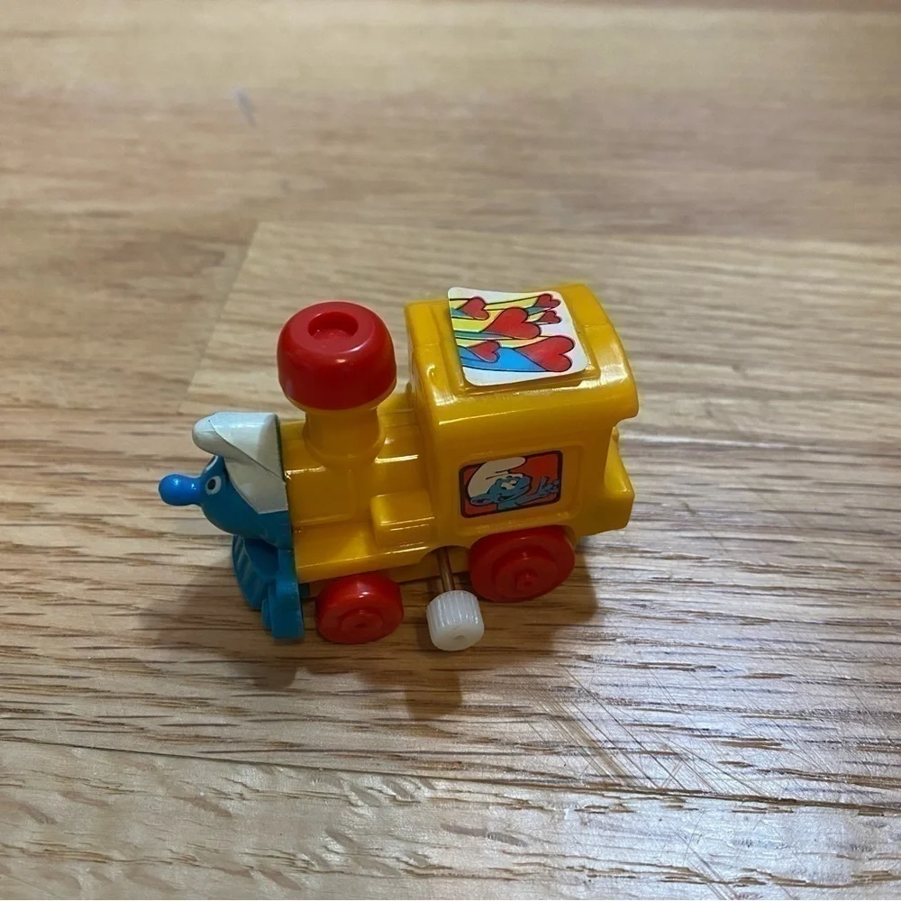 Vintage Smurf Wind Up Train Toy Kids Peyer 1982 Yellow Red